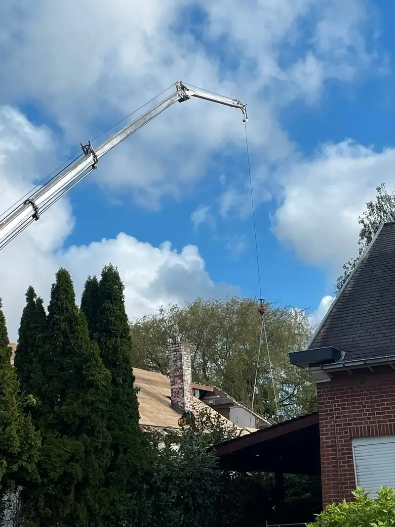 Bras articulé d'une grue